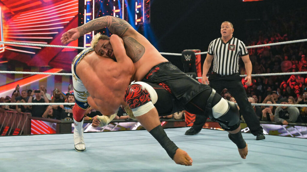 Cody Rhodes termina con la racha invicta de Solo Sikoa en WWE RAW