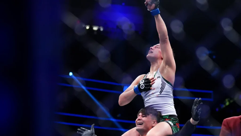 Alexa Grasso somete a Valentina Shevchenko en UFC 285 y es la nueva campeona de peso mosca