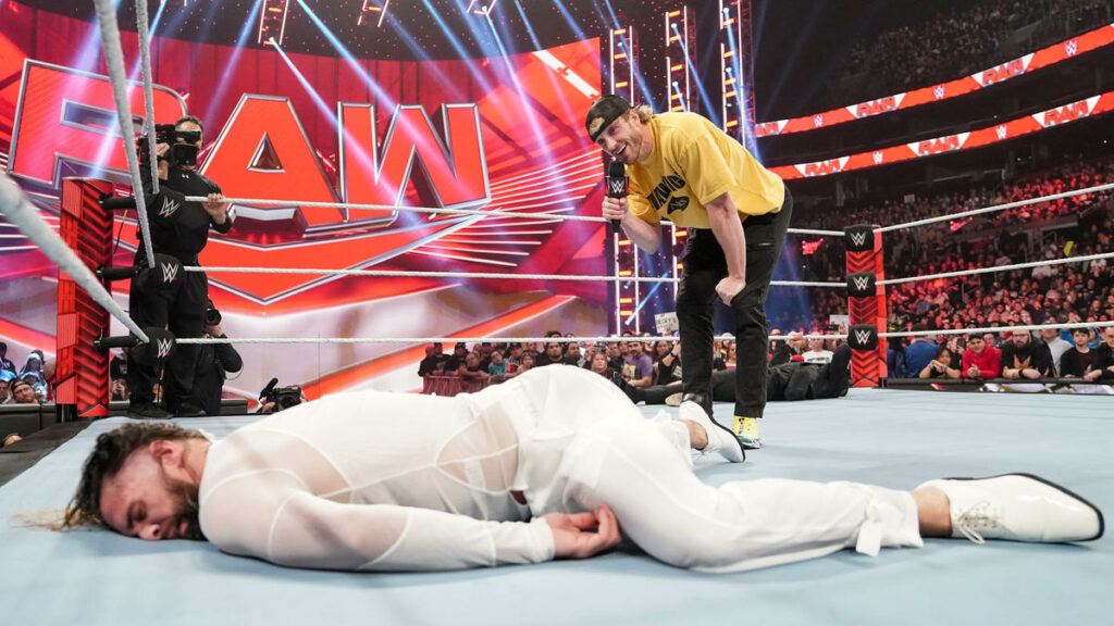 WWE desechó una parte del segmento de Logan Paul y Seth Rollins en RAW