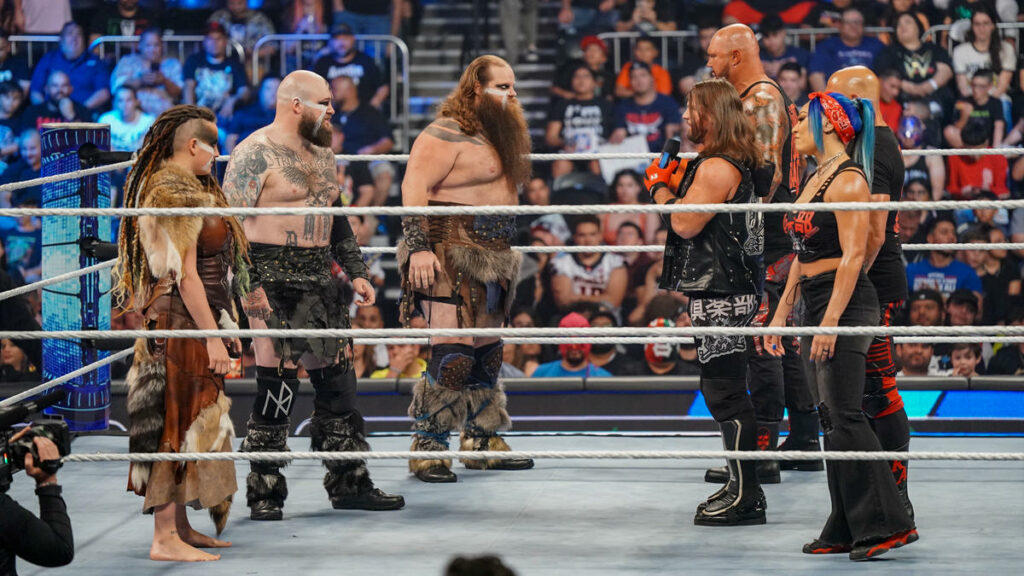 Audiencia preliminar WWE SmackDown 28 de abril de 2023