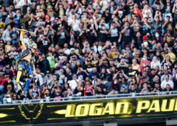 Se revela quién estuvo detrás de la entrada de Logan Paul en WrestleMania