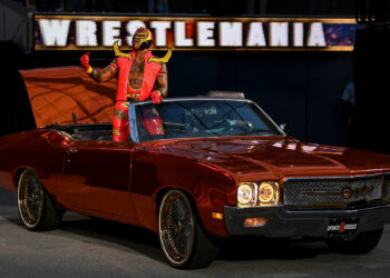 Chavo Guerrero critica a Rey Mysterio: "Gracias por mantener vivo el nombre Guerrero, pero no te necesitamos"