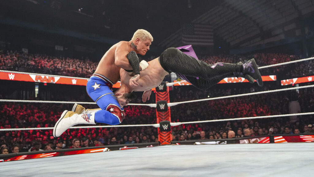 Jim Ross opina que WWE es más probable que contrate a Dustin Rhodes antes de que Cody Rhodes regrese a AEW