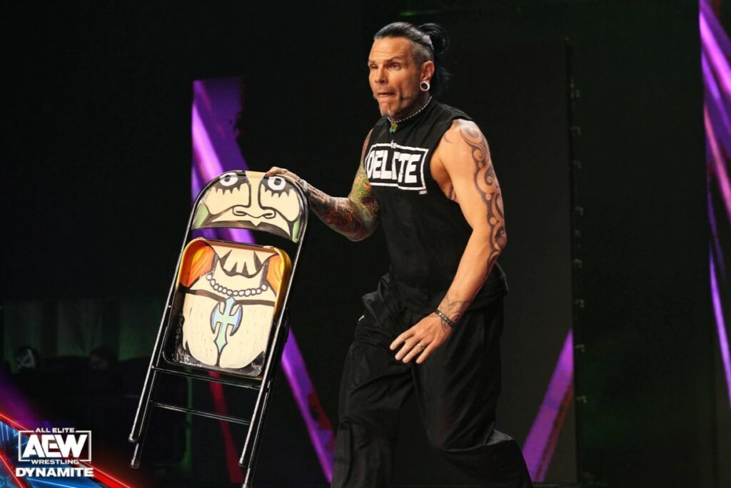 Jeff Hardy publica un mensaje quejándose del apartado creativo de AEW y lo elimina