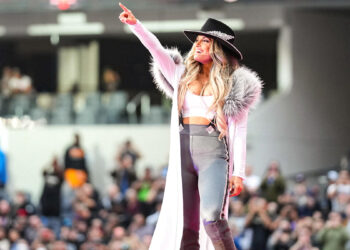 Trish Stratus peleó en WrestleMania 39 con una lesión