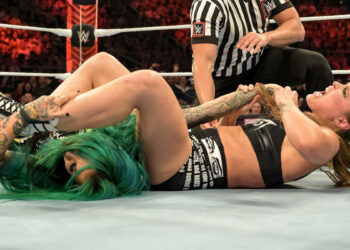 Ronda Rousey critica el estado de la división femenina por parejas de WWE