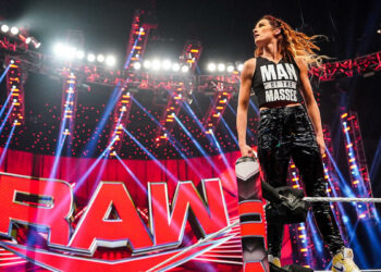 Becky Lynch regresa en WWE RAW