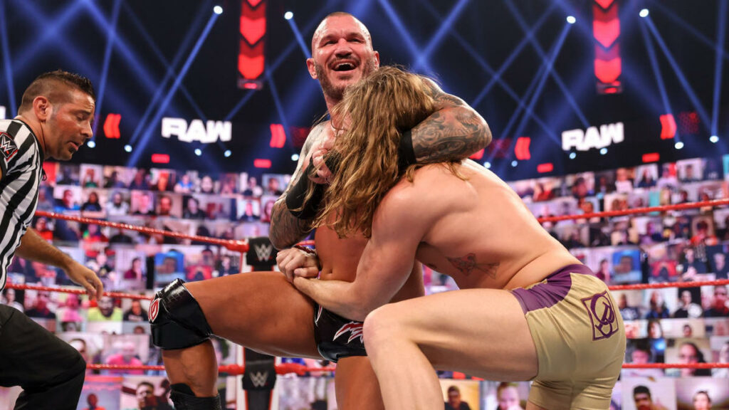 Ex Gerente General de WWE quiere ver un combate entre Randy Orton y Matt Riddle