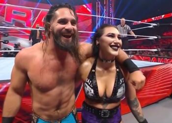 Seth Rollins espera de Buddy Matthews y Dominik Mysterio no se enojen por haber abrazado a Rhea Ripley