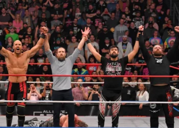 Jon Moxley revela que Bryan Danielson y Claudio Castagnoli son de los pocos amigos íntimos que tiene en el wrestling