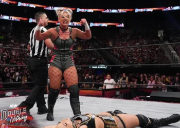 Toni Storm, sobre Mercedes Monè: "Le lesionaré la otra pierna"