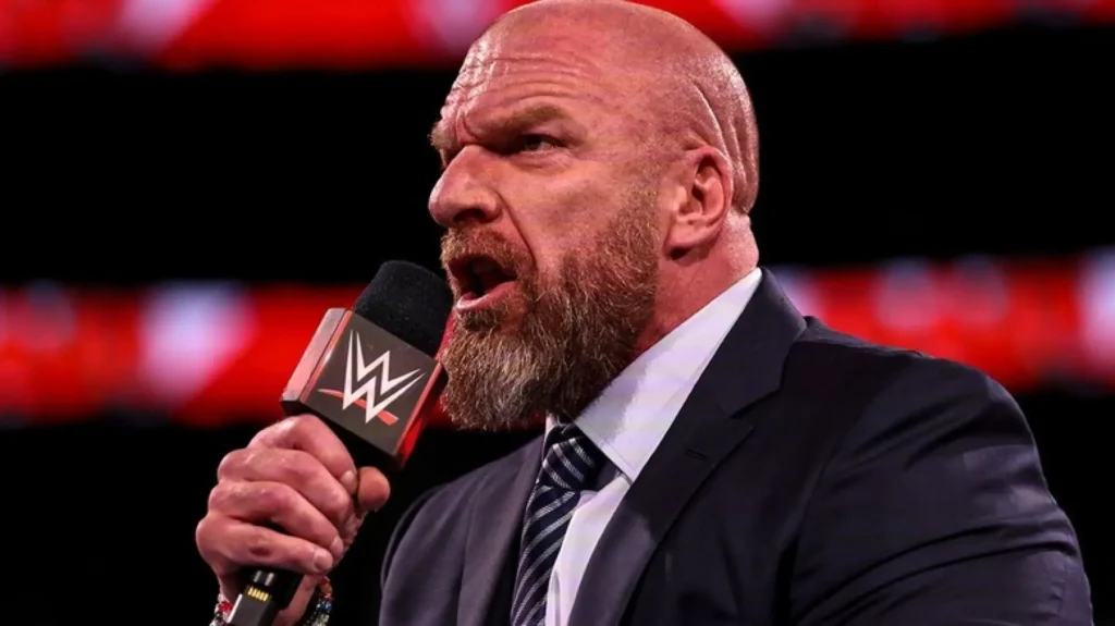 Triple H llama a AEW una empresa secundaria