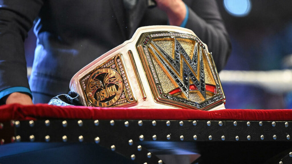 Motivo por el que Triple H decidió cambiar los diseños de los campeonatos