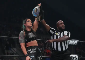 Athena: "Amo a Kris Statlander, y me encantaría romperle la cara y robarle el Campeonato de TBS"