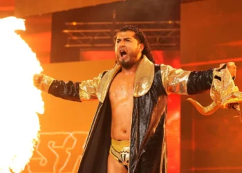 Rush anuncia su renovación con AEW