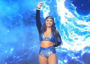 Skye Blue revela que fue excomulgada de la iglesia por prender fuego a un niño