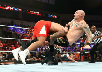 Gable Steveson empata con Baron Corbin en su primer combate en WWE