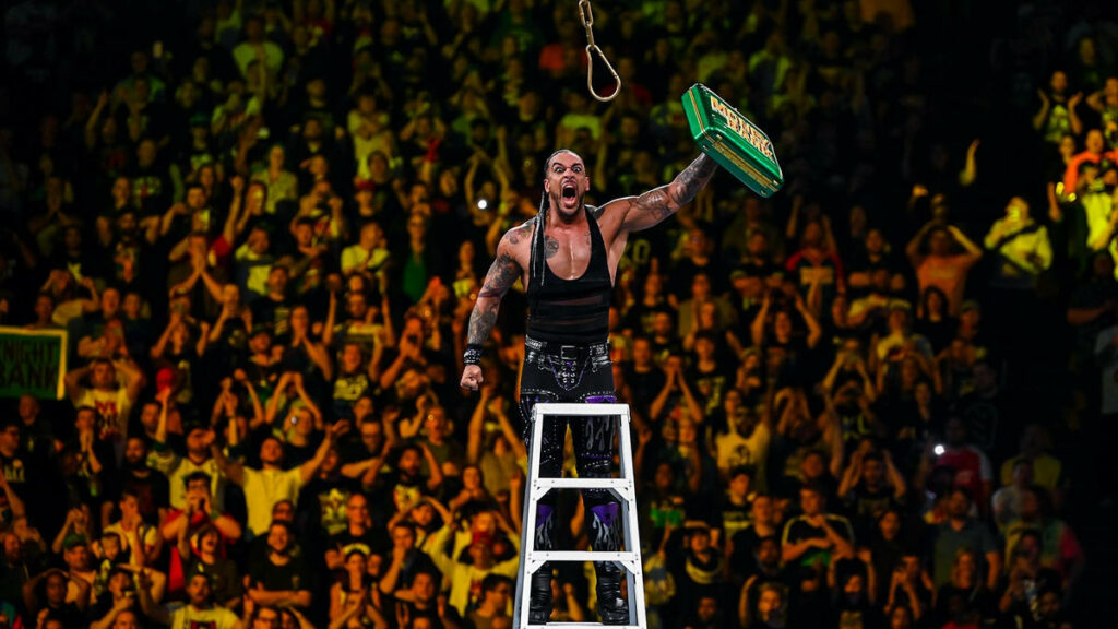 Damian Priest no descarta canjear el maletín en WrestleMania