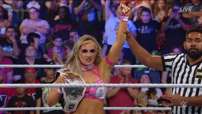 Tiffany Stratton retiene el Campeonato Femenino de NXT en The Great American Bash 2023