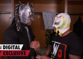 Rey Mysterio: "Dragon Lee se convertirá en su versión de Rey Mysterio"