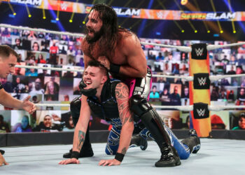 Seth Rollins declara haber visto venir el éxito de Dominik Mysterio