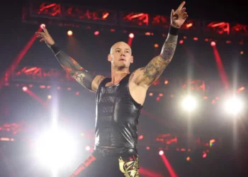 Baron Corbin anuncia que ya es agente libre