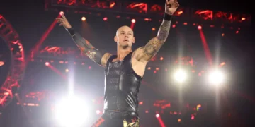 Baron Corbin anuncia que ya es agente libre