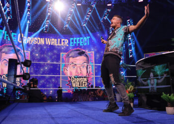 Grayson Waller se ríe de Cody Rhodes y de su "Finish The Story"