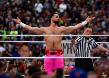 Seth Rollins cree que Ricochet merece una oportunidad titular