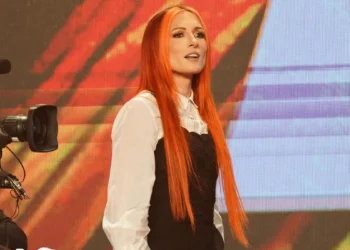 Becky Lynch revela el motivo por el que considera sus primeros días en WWE como "confusos y extraños"