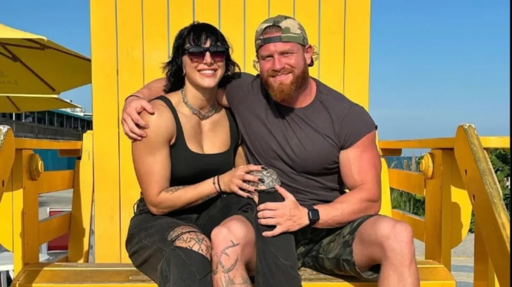 Rhea Ripley y Buddy Matthews anuncian que se van a casar