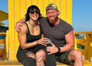 Rhea Ripley y Buddy Matthews anuncian que se van a casar