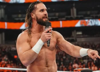 Vídeo muestra a Seth Rollins muy molesto tras el regreso de CM Punk