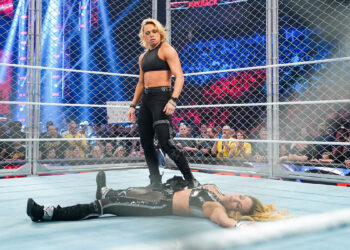 Zoey Stark sufre una lesión de rodilla en WWE RAW