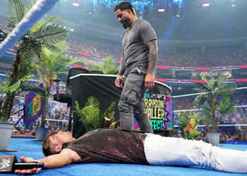 Cody Rhodes anuncia que Jey Uso es traspasado a RAW