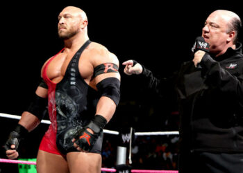 Paul Heyman no quiere que lo relacionen con Ryback
