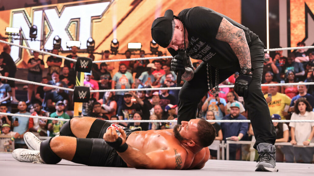 Imagenes sobre el reencuentro entre The Undertaker y Shawn Michaels en NXT