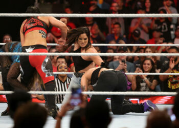 Productores WWE RAW 2 de octubre de 2023