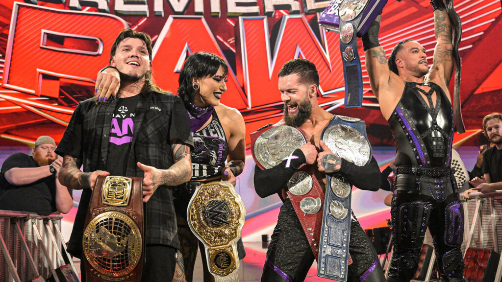 Finn Bálor y Damian Priest ganan el Campeonato por Parejas Indiscutido de WWE en RAW Season Premiere