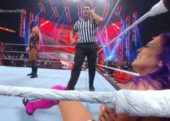 Becky Lynch retiene el Campeonato de NXT en WWE RAW