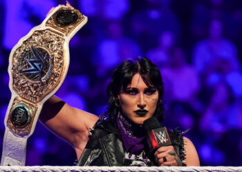 Rhea Ripley responde a los aficionados que la critican por su apariencia física