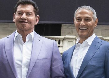 Ari Emanuel, CEO de TKO, tendría la intención de "eliminar" a cualquier persona o cosa que pueda perjudicar los negocios de WWE tras la denuncia a Vince McMahon