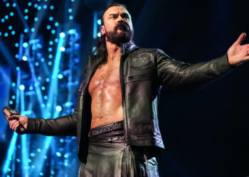 Drew McIntyre insta a los aficionados a que presionen a Triple H para traer de regreso 'Broken Dreams'