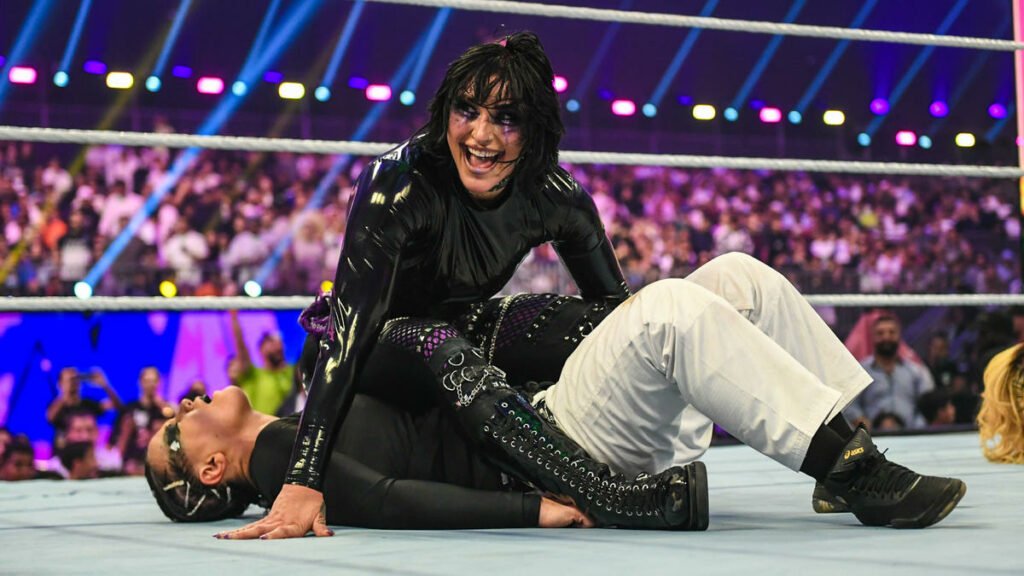 Rhea Ripley retiene el Campeonato Mundial Femenino de WWE en Crown Jewel 2023
