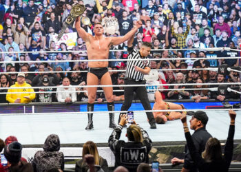 GUNTHER retiene el Campeonato Intercontinental en WWE Survivor Series WarGames 2023