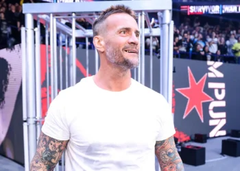 Randy Orton revela su reacción cuando Triple H le dijo que CM Punk iba a volver a WWE