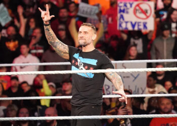 Shawn Michaels bromea sobre una aparición de CM Punk en NXT