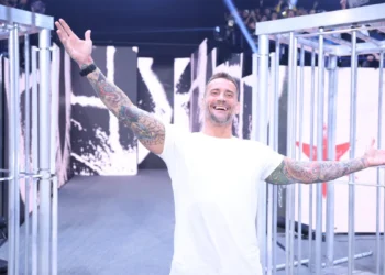 CM Punk: "Volver al wrestling es una cosa. Volver a WWE es algo completamente diferente"