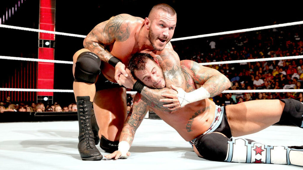 WWE retira un vídeo sobre Randy Orton y CM Punk en medio de rumores sobre el regreso de ambos