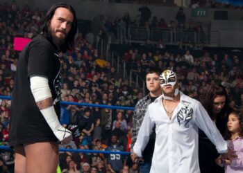 CM Punk publica una imagen de Dominik Mysterio y este reacciona